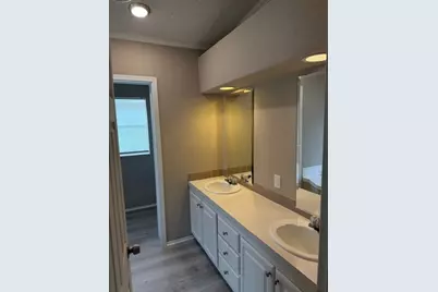 2321 Ridgeview Street, Fort Worth, TX 76119 - Photo 8