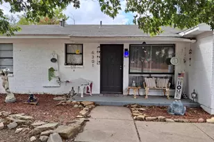 6301 Shadydell Dr, Fort Worth, TX 76135 - Photo 4