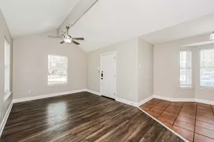 10522 Woodleaf Dr, Dallas, TX 75227 - Photo 2