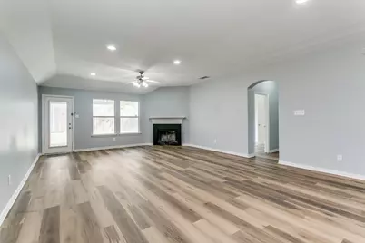 815 Creekside Drive, Little Elm, TX 75068 - Photo 6