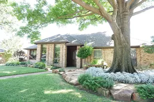 715 Clayton Cir, Coppell, TX 75019 - Photo 2