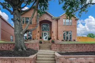 2400 Manchester Dr, Carrollton, TX 75006 - Photo 2
