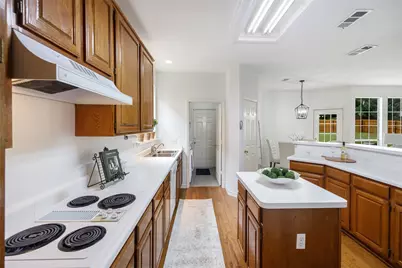 2400 Manchester Drive, Carrollton, TX 75006 - Photo 12