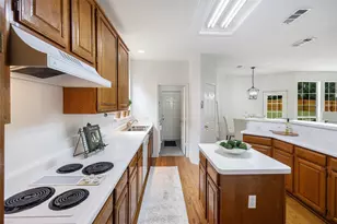 2400 Manchester Dr, Carrollton, TX 75006 - Photo 12