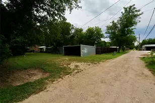 804 Kentucky St, Graham, TX 76450 - Photo 36