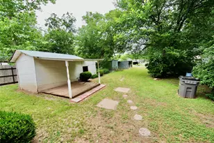804 Kentucky St, Graham, TX 76450 - Photo 30