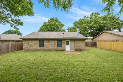 6219 Kelly Elliott Road, Arlington, TX 76001 - Photo 4