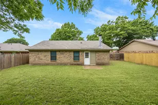 6219 Kelly Elliott Rd, Arlington, TX 76001 - Photo 4