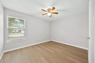6219 Kelly Elliott Road, Arlington, TX 76001 - Photo 16