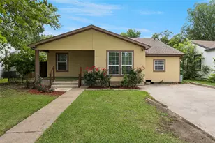 1042 SW 3rd St, Grand Prairie, TX 75051 - Photo 1