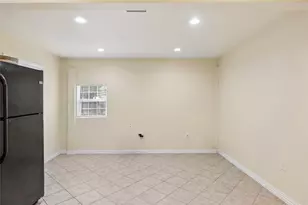 1042 SW 3rd St, Grand Prairie, TX 75051 - Photo 10