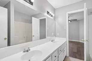 2813 Wimbledon Ct, Garland, TX 75041 - Photo 22