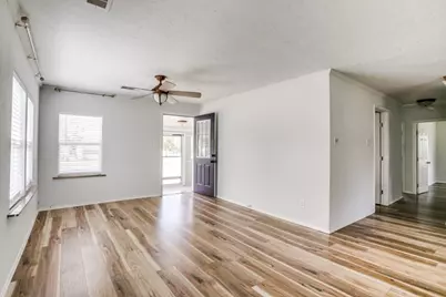 508 N Pine Street, Roanoke, TX 76262 - Photo 4