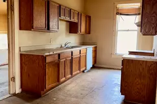 819 S 10th St, Waco, TX 76706 - Photo 8
