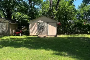 9311 Beacon Hill Cir, Dallas, TX 75217 - Photo 16