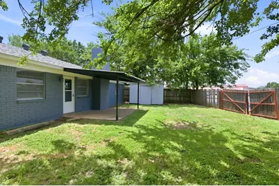 504 S Colonial Drive, Cleburne, TX 76033 - Photo 28