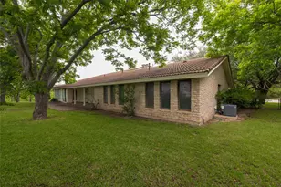 619 Baylor St, Weatherford, TX 76086 - Photo 38