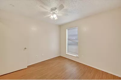 207 Water Lane, Crowley, TX 76036 - Photo 16