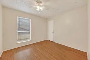 207 Water Ln, Crowley, TX 76036 - Photo 14