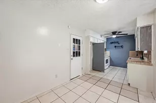 207 Water Ln, Crowley, TX 76036 - Photo 6