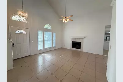805 Hillbrooke Drive, Arlington, TX 76001 - Photo 8