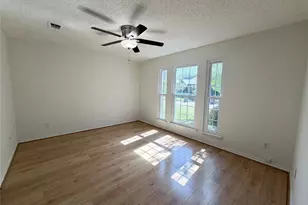 805 Hillbrooke Dr, Arlington, TX 76001 - Photo 10