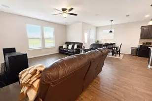 1204 Burlingame Dr, Cleburne, TX 76033 - Photo 4