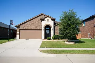 1204 Burlingame Dr, Cleburne, TX 76033 - Photo 1