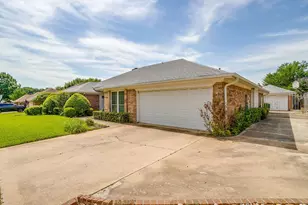 1516 Wimberly Ct, Bedford, TX 76021 - Photo 2