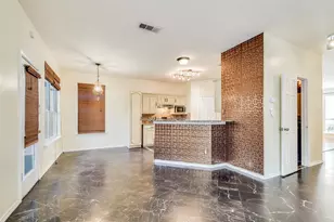 911 Harwood Ct, Euless, TX 76039 - Photo 10