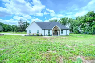 1355 Jay Bird Rd, Springtown, TX 76082 - Photo 2