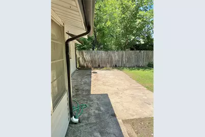 1617 E Union Bower Road, Irving, TX 75061 - Photo 16
