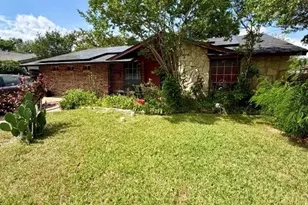 3301 McCollum St, Irving, TX 75061 - Photo 1