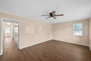 111 E Dawn Dr, Robinson, TX 76706 - Photo 2