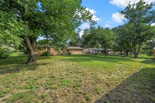 111 E Dawn Dr, Robinson, TX 76706 - Photo 16