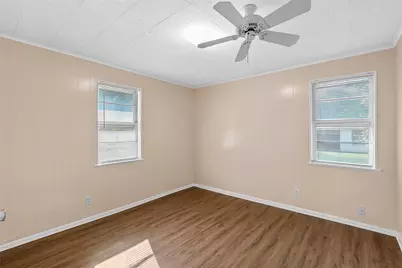 111 E Dawn Drive, Robinson, TX 76706 - Photo 12