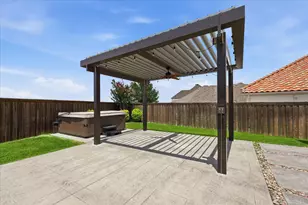 1713 Roundtree Cir E, Fort Worth, TX 76008 - Photo 34