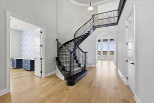 1713 Roundtree Cir E, Fort Worth, TX 76008 - Photo 4