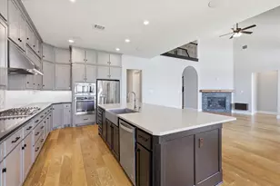1713 Roundtree Cir E, Fort Worth, TX 76008 - Photo 10