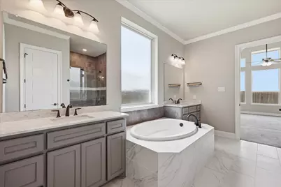 1713 Roundtree Circle E, Fort Worth, TX 76008 - Photo 22
