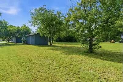 203 N Kickapoo Street, Lipan, TX 76462 - Photo 26