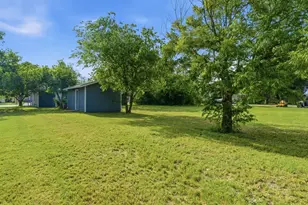 203 N Kickapoo St, Lipan, TX 76462 - Photo 26
