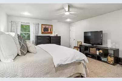 9605 Crestedge Drive, Dallas, TX 75238 - Photo 16