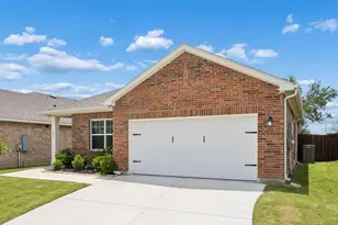1601 Shadow Hawk Dr, Fort Worth, TX 76052 - Photo 32