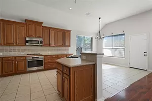 10910 Blackberry Ln, Frisco, TX 75033 - Photo 6