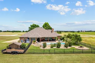 7520 Muirfield Dr, Cleburne, TX 76033 - Photo 38