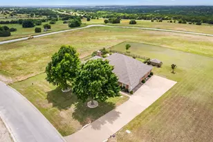 7520 Muirfield Dr, Cleburne, TX 76033 - Photo 40