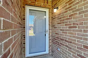 1412 Anna Lea Ln, Burleson, TX 76028 - Photo 2