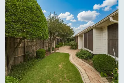 1925 Merrimac Trail, Garland, TX 75043 - Photo 16