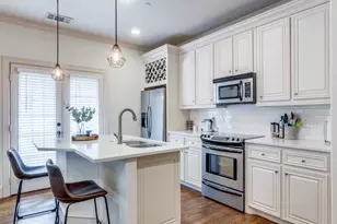 1910 Hope St, Dallas, TX 75206 - Photo 2